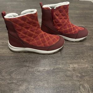 KEEN Women's Terradora 2 Wintry Pull on Insulated Waterproof Snow Boot. Size 8